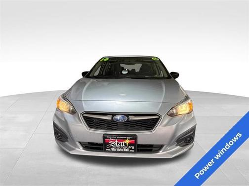 Ice Silver Metallic 2019 Subaru Impreza 2.0i
