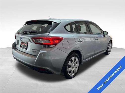 Ice Silver Metallic 2019 Subaru Impreza 2.0i