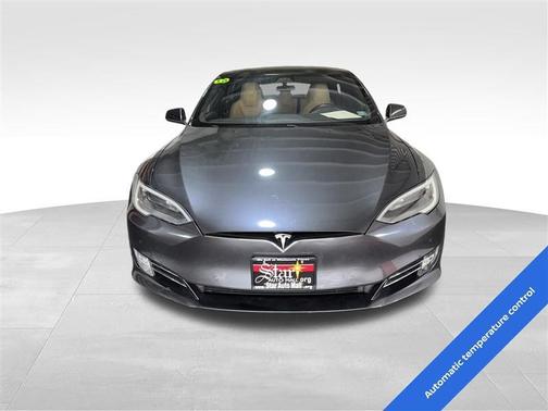 2016 Tesla Model S 90D