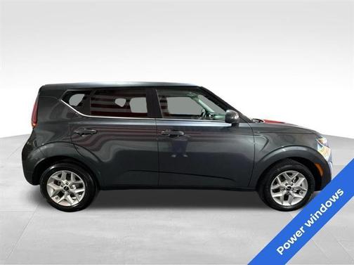 Gray 2023 Kia Soul LX