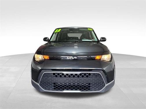Gray 2023 Kia Soul LX
