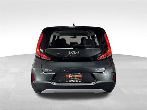 Gray 2023 Kia Soul LX