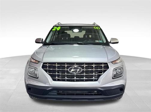 Silver 2024 Hyundai VENUE SEL