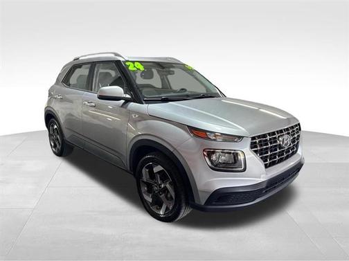 Silver 2024 Hyundai VENUE SEL