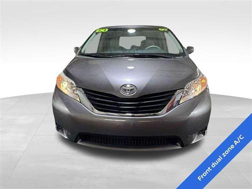 2011 Toyota Sienna LE