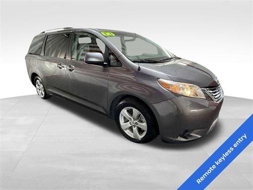 2011 Toyota Sienna LE