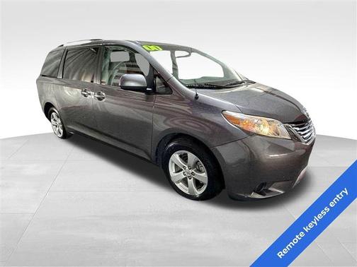 2011 Toyota Sienna LE