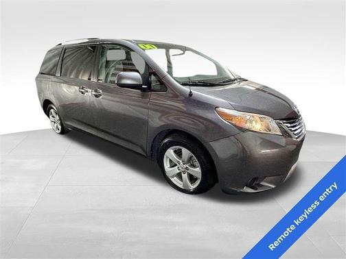 2011 Toyota Sienna LE