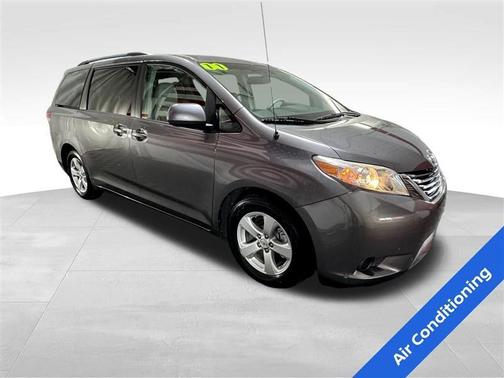 2011 Toyota Sienna LE
