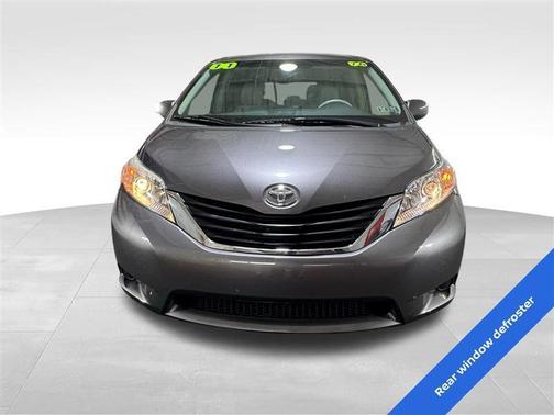 2011 Toyota Sienna LE