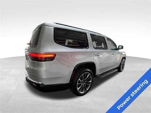 Silver 2022 Jeep Wagoneer Series II