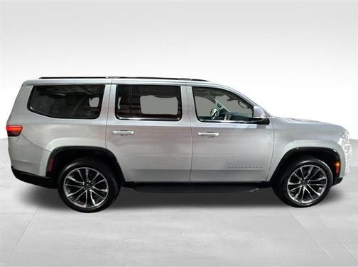 Silver 2022 Jeep Wagoneer Series II