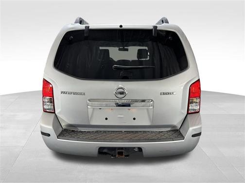 2011 Nissan Pathfinder Silver