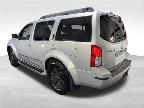 2011 Nissan Pathfinder Silver