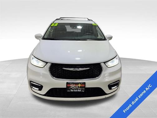 2022 Chrysler Pacifica Touring-L