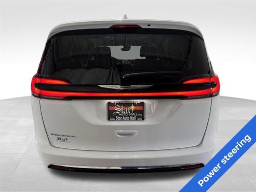 2022 Chrysler Pacifica Touring-L