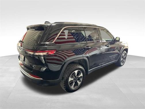 Black 2023 Jeep Grand Cherokee 4xe Base