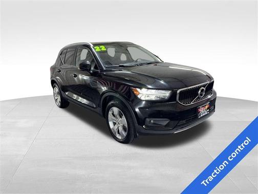 2022 Volvo XC40 T5 Momentum