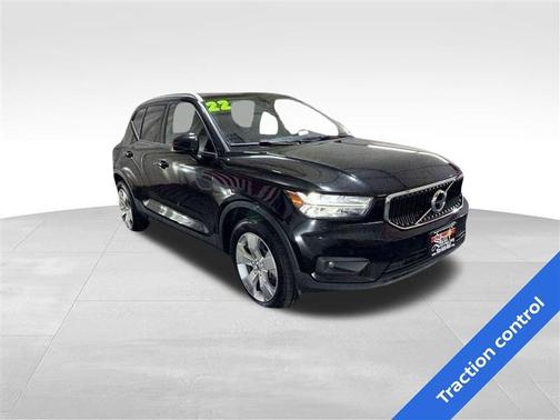 2022 Volvo XC40 T5 Momentum