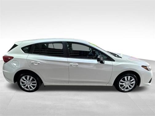Crystal White Pearl 2022 Subaru Impreza Base