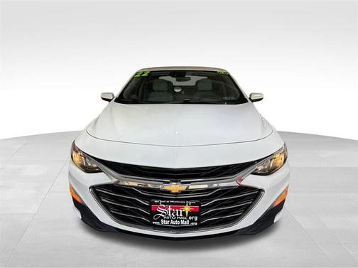 White 2022 Chevrolet Malibu 1FL