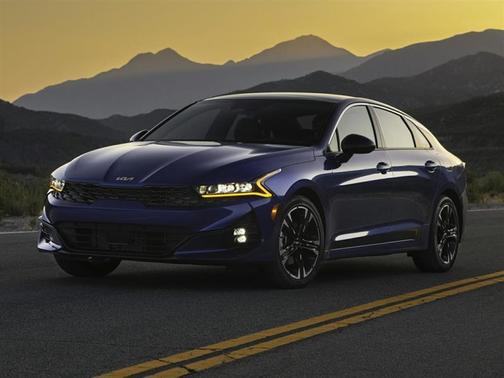 Red 2022 Kia K5 LXS