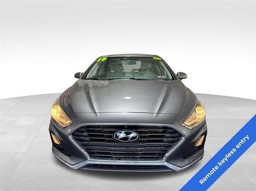 Machine Gray 2019 Hyundai SONATA SE