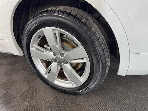 2019 Audi Q5 2.0T Premium Plus