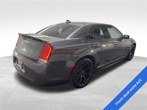 2016 Chrysler 300 S