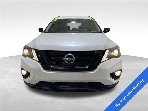 2018 Nissan Pathfinder SL