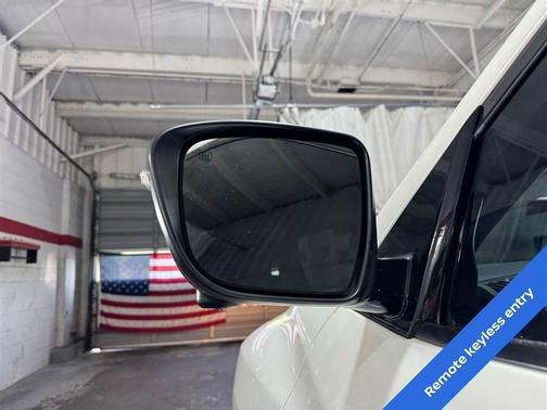 2018 Nissan Pathfinder SL