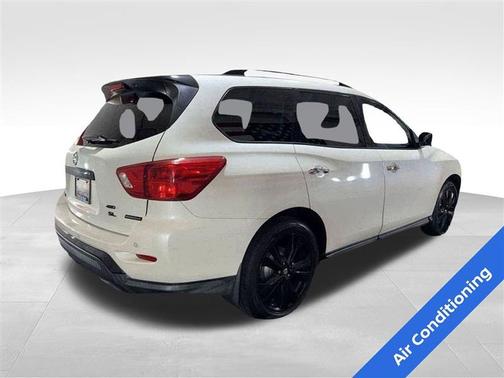 2018 Nissan Pathfinder SL