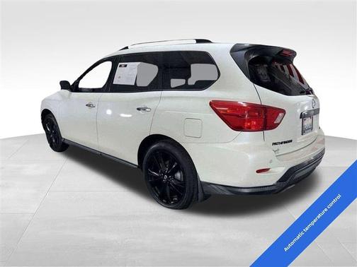 2018 Nissan Pathfinder SL