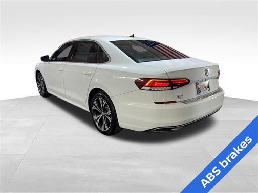 2021 Volkswagen Passat 2.0T SE