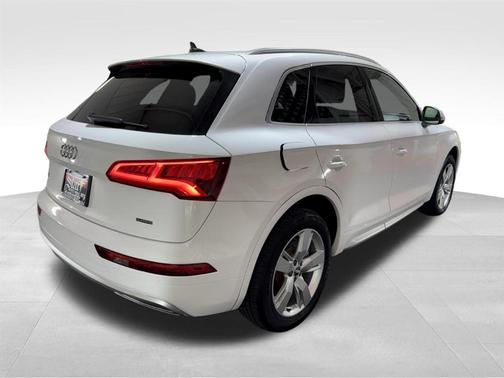 2019 Audi Q5 2.0T Premium Plus