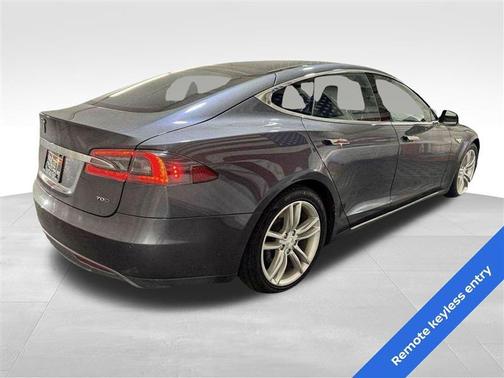 2015 Tesla Model S 70D