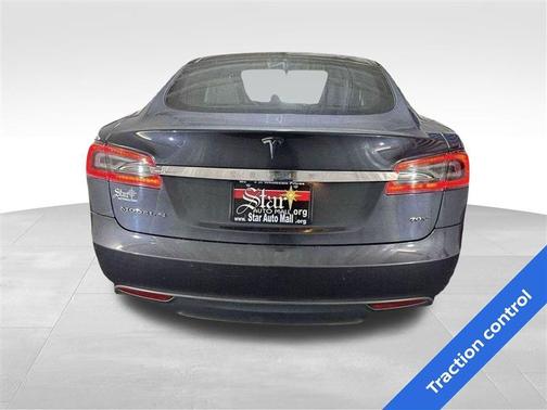 2015 Tesla Model S 70D