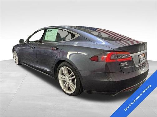 2015 Tesla Model S 70D