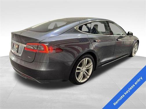 2015 Tesla Model S 70D