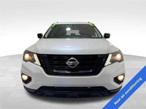 2018 Nissan Pathfinder SL