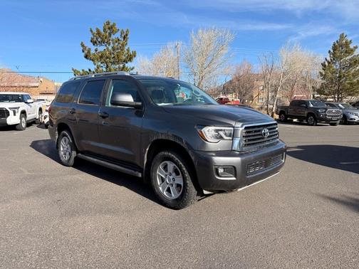 2022 Toyota Sequoia SR5