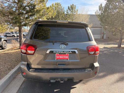 2022 Toyota Sequoia SR5