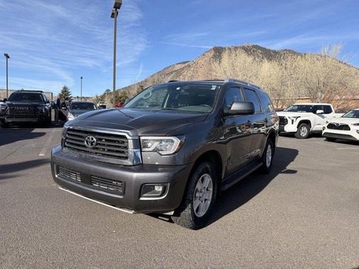 2022 Toyota Sequoia SR5
