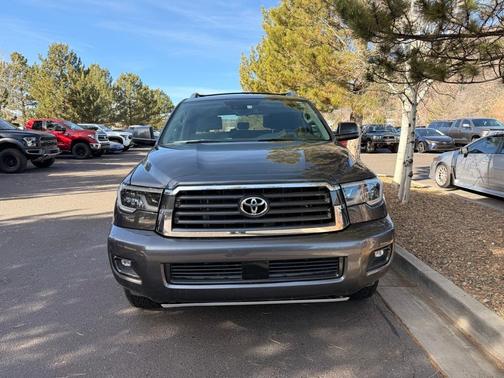 2022 Toyota Sequoia SR5