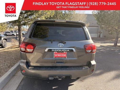 2022 Toyota Sequoia SR5