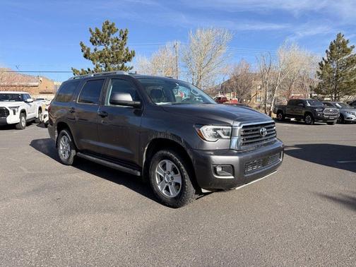 2022 Toyota Sequoia SR5