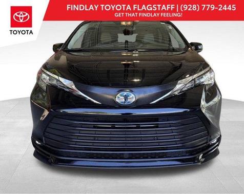 Midnight Black Metallic 2025 Toyota Sienna XLE