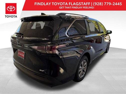 Midnight Black Metallic 2025 Toyota Sienna XLE