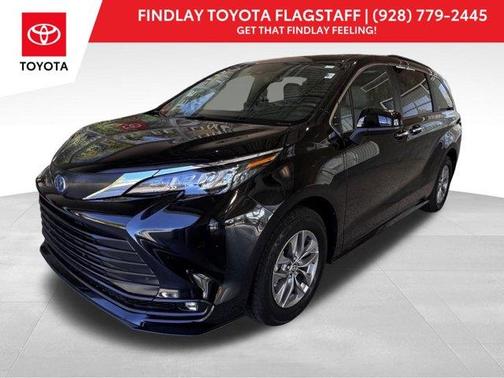Midnight Black Metallic 2025 Toyota Sienna XLE
