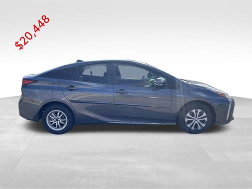 2019 Toyota Prius XLE